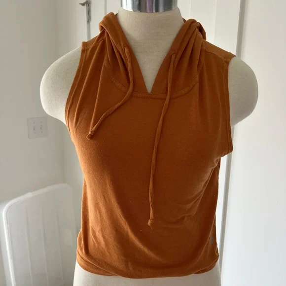 Born primitive, sleeveless cotton hoodie - Picture 1 of 3